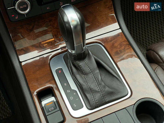 Коричневый Фольксваген Туарег, объемом двигателя 3.6 л и пробегом 206 тыс. км за 18200 $, фото 15 на Automoto.ua