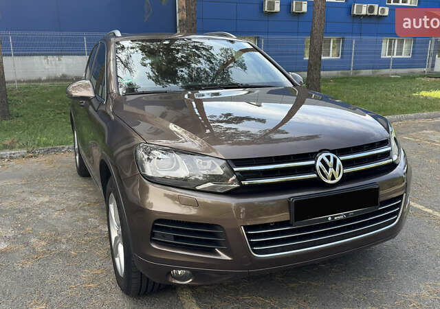 Коричневый Фольксваген Туарег, объемом двигателя 3 л и пробегом 230 тыс. км за 19200 $, фото 1 на Automoto.ua