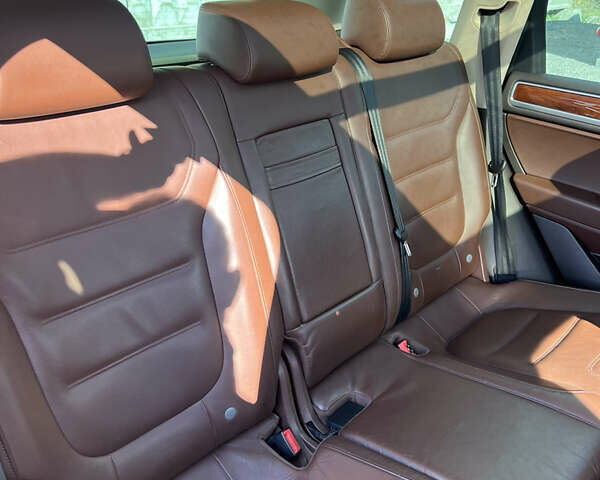 Коричневий Фольксваген Туарег, об'ємом двигуна 3 л та пробігом 251 тис. км за 20900 $, фото 19 на Automoto.ua