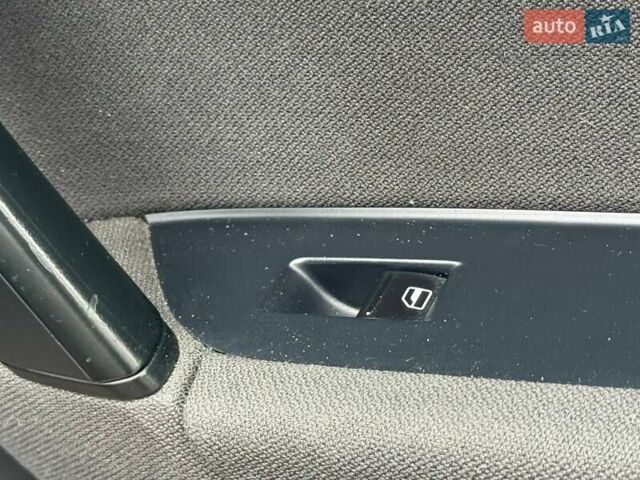 Коричневий Фольксваген Туарег, об'ємом двигуна 0 л та пробігом 199 тис. км за 15999 $, фото 21 на Automoto.ua