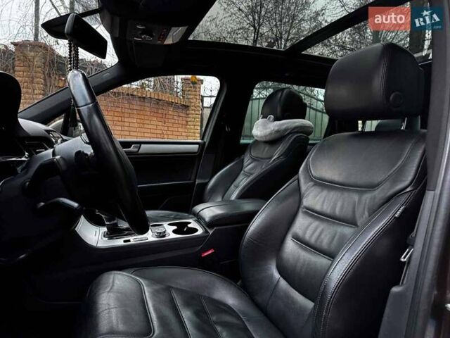 Коричневий Фольксваген Туарег, об'ємом двигуна 3 л та пробігом 296 тис. км за 19390 $, фото 23 на Automoto.ua