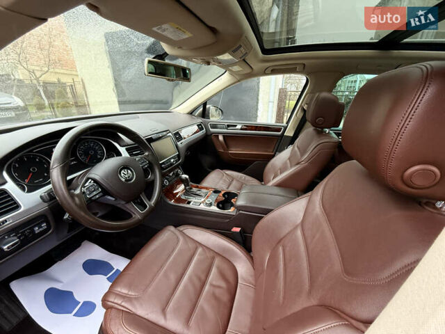 Коричневый Фольксваген Туарег, объемом двигателя 3 л и пробегом 225 тыс. км за 17999 $, фото 22 на Automoto.ua