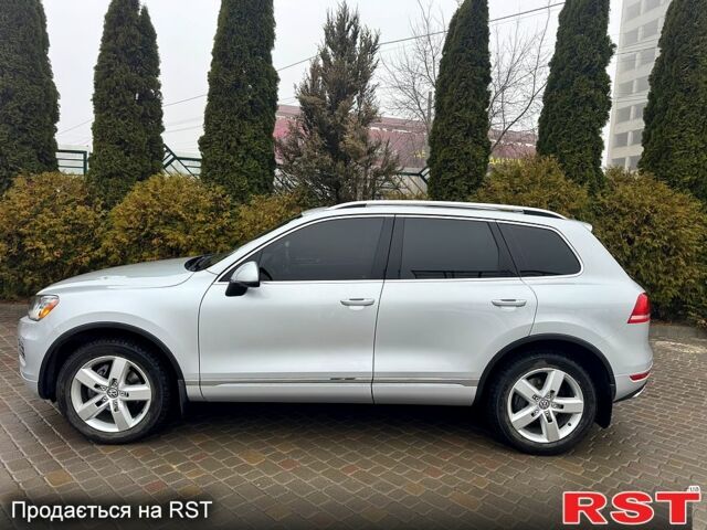 Коричневий Фольксваген Туарег, об'ємом двигуна 2 л та пробігом 345 тис. км за 16500 $, фото 10 на Automoto.ua