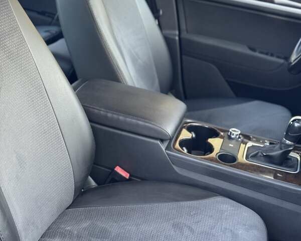 Коричневый Фольксваген Туарег, объемом двигателя 2.97 л и пробегом 237 тыс. км за 17499 $, фото 6 на Automoto.ua