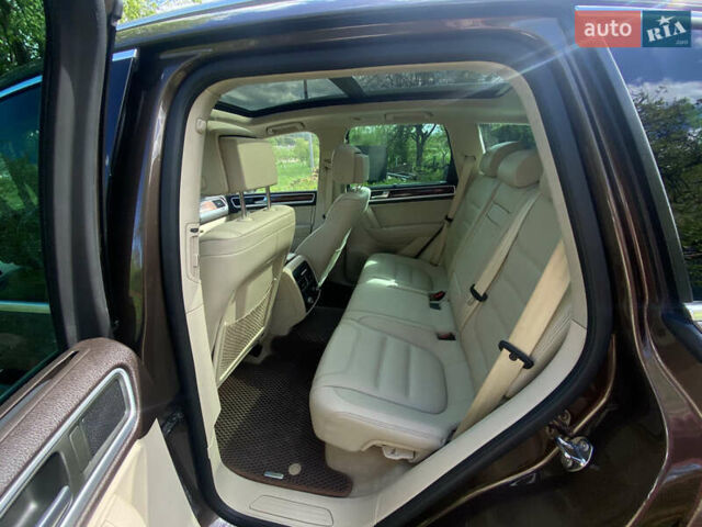 Коричневий Фольксваген Туарег, об'ємом двигуна 2.97 л та пробігом 348 тис. км за 20500 $, фото 37 на Automoto.ua