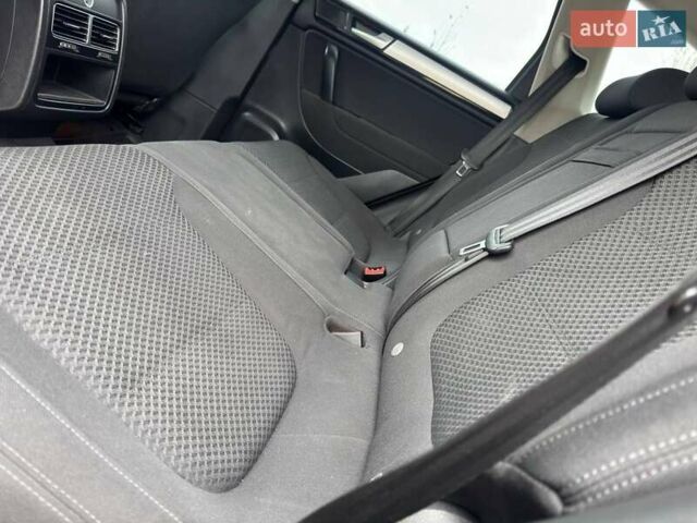 Коричневий Фольксваген Туарег, об'ємом двигуна 0 л та пробігом 199 тис. км за 15999 $, фото 36 на Automoto.ua