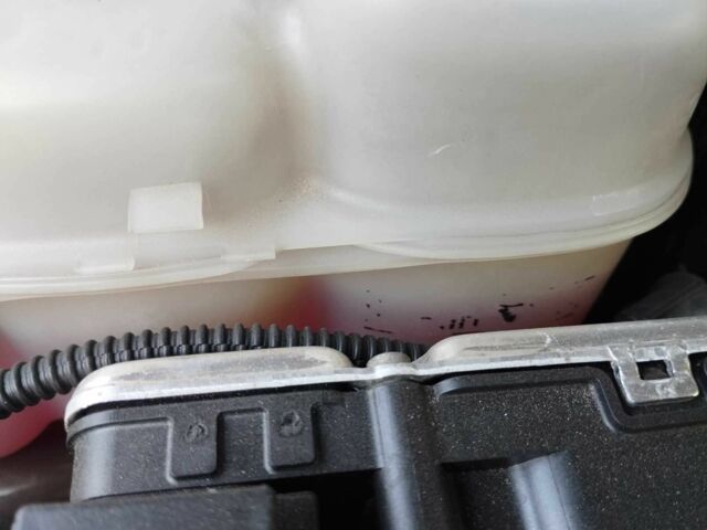 Коричневый Фольксваген Туарег, объемом двигателя 3 л и пробегом 235 тыс. км за 20998 $, фото 15 на Automoto.ua