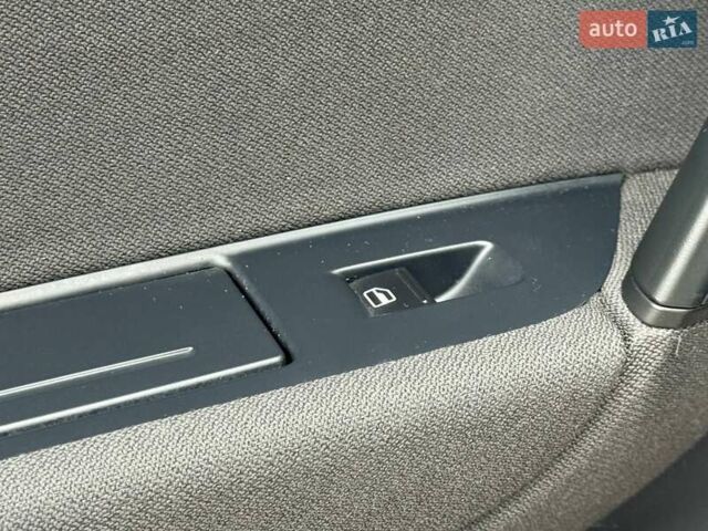 Коричневий Фольксваген Туарег, об'ємом двигуна 0 л та пробігом 199 тис. км за 15999 $, фото 28 на Automoto.ua