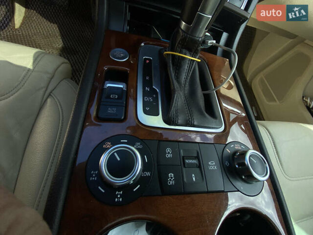 Коричневий Фольксваген Туарег, об'ємом двигуна 2.97 л та пробігом 348 тис. км за 20500 $, фото 20 на Automoto.ua