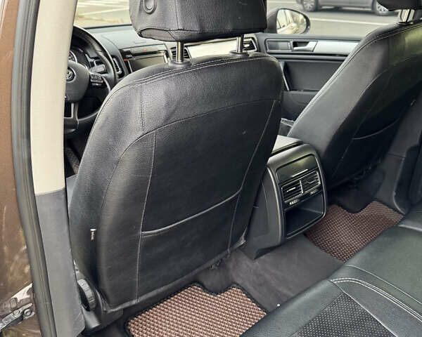 Коричневий Фольксваген Туарег, об'ємом двигуна 3 л та пробігом 550 тис. км за 14100 $, фото 8 на Automoto.ua