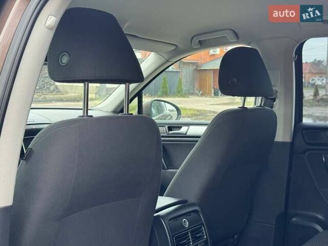 Коричневий Фольксваген Туарег, об'ємом двигуна 0 л та пробігом 199 тис. км за 15999 $, фото 38 на Automoto.ua