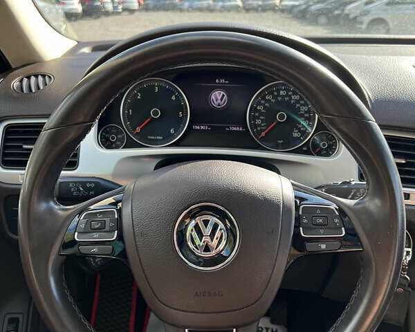 Коричневий Фольксваген Туарег, об'ємом двигуна 3 л та пробігом 251 тис. км за 20900 $, фото 11 на Automoto.ua