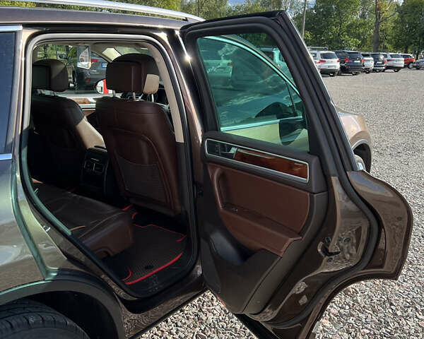 Коричневий Фольксваген Туарег, об'ємом двигуна 3 л та пробігом 251 тис. км за 20900 $, фото 17 на Automoto.ua