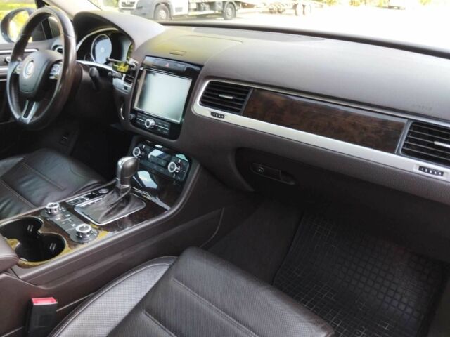 Коричневый Фольксваген Туарег, объемом двигателя 3 л и пробегом 235 тыс. км за 20998 $, фото 17 на Automoto.ua