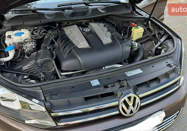 Коричневый Фольксваген Туарег, объемом двигателя 3 л и пробегом 230 тыс. км за 19200 $, фото 28 на Automoto.ua