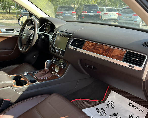 Коричневий Фольксваген Туарег, об'ємом двигуна 3 л та пробігом 251 тис. км за 20900 $, фото 15 на Automoto.ua