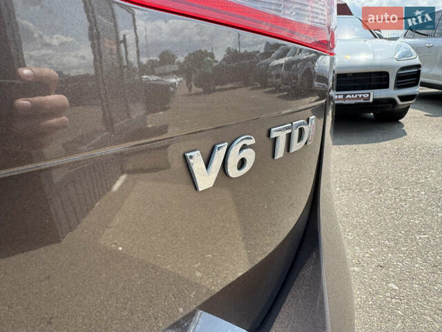 Коричневый Фольксваген Туарег, объемом двигателя 2.97 л и пробегом 214 тыс. км за 17490 $, фото 13 на Automoto.ua