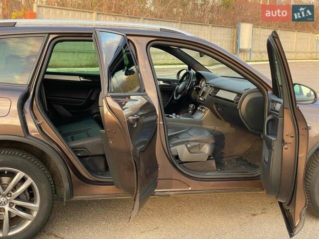 Коричневый Фольксваген Туарег, объемом двигателя 3 л и пробегом 241 тыс. км за 17100 $, фото 5 на Automoto.ua