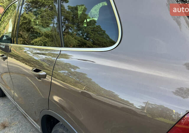 Коричневый Фольксваген Туарег, объемом двигателя 3 л и пробегом 230 тыс. км за 19200 $, фото 9 на Automoto.ua