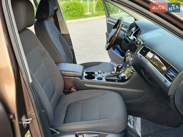 Коричневий Фольксваген Туарег, об'ємом двигуна 2.97 л та пробігом 130 тис. км за 22300 $, фото 45 на Automoto.ua