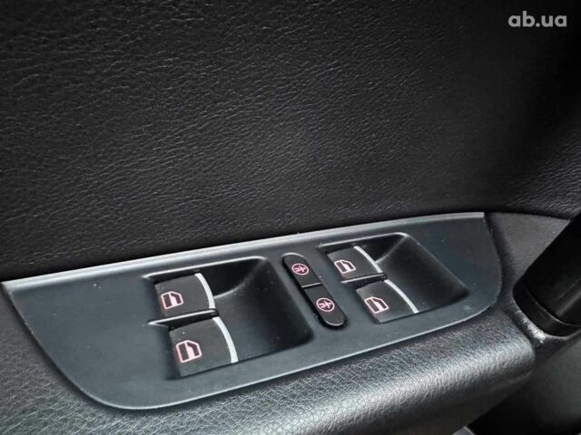 Коричневий Фольксваген Туарег, об'ємом двигуна 3 л та пробігом 296 тис. км за 19390 $, фото 10 на Automoto.ua