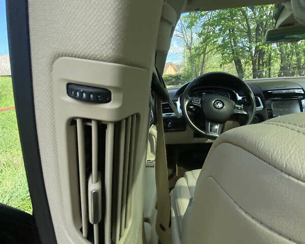 Коричневий Фольксваген Туарег, об'ємом двигуна 2.97 л та пробігом 348 тис. км за 20500 $, фото 32 на Automoto.ua