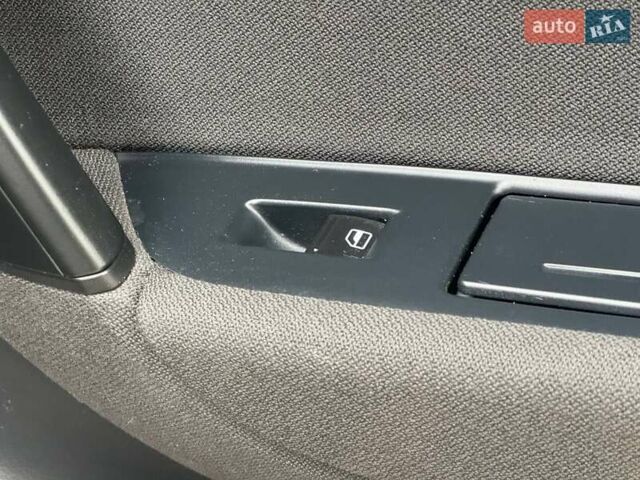 Коричневий Фольксваген Туарег, об'ємом двигуна 0 л та пробігом 199 тис. км за 15999 $, фото 48 на Automoto.ua