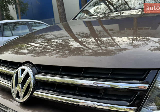 Коричневый Фольксваген Туарег, объемом двигателя 3 л и пробегом 230 тыс. км за 19200 $, фото 14 на Automoto.ua