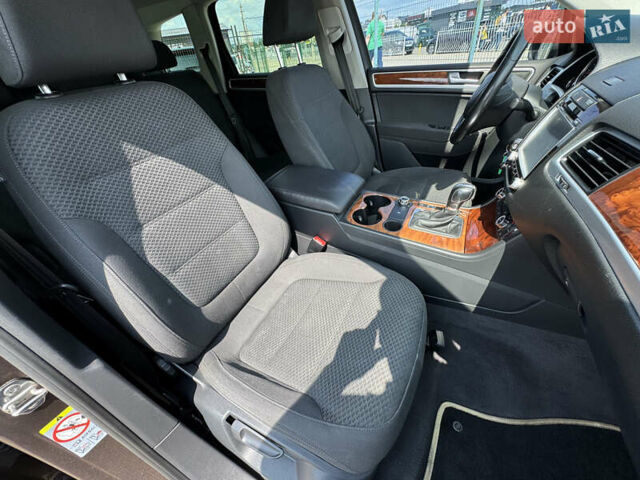 Коричневый Фольксваген Туарег, объемом двигателя 2.97 л и пробегом 214 тыс. км за 17490 $, фото 41 на Automoto.ua