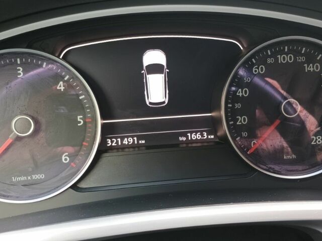 Коричневий Фольксваген Туарег, об'ємом двигуна 3 л та пробігом 321 тис. км за 14300 $, фото 5 на Automoto.ua