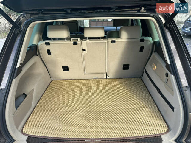 Коричневий Фольксваген Туарег, об'ємом двигуна 2.97 л та пробігом 175 тис. км за 19800 $, фото 2 на Automoto.ua