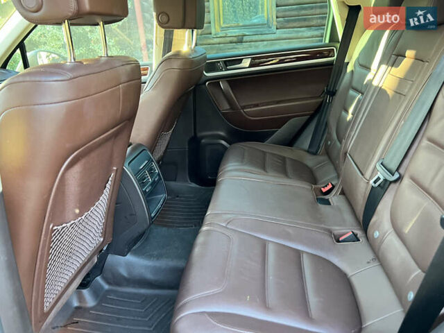 Коричневий Фольксваген Туарег, об'ємом двигуна 3 л та пробігом 245 тис. км за 17999 $, фото 47 на Automoto.ua