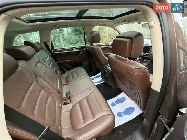Коричневый Фольксваген Туарег, объемом двигателя 3 л и пробегом 225 тыс. км за 17999 $, фото 49 на Automoto.ua