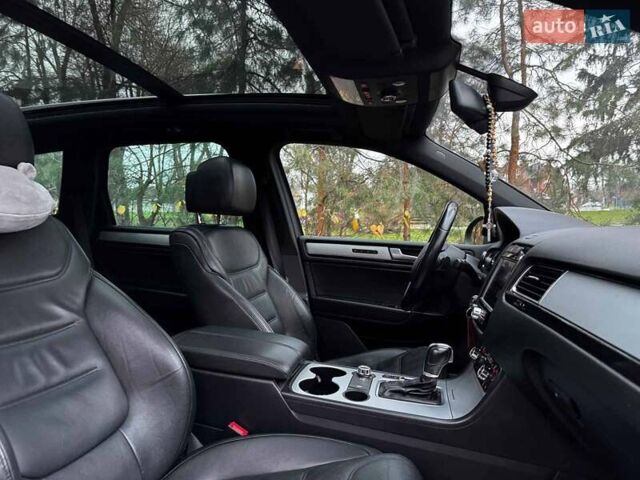 Коричневий Фольксваген Туарег, об'ємом двигуна 3 л та пробігом 296 тис. км за 19390 $, фото 34 на Automoto.ua