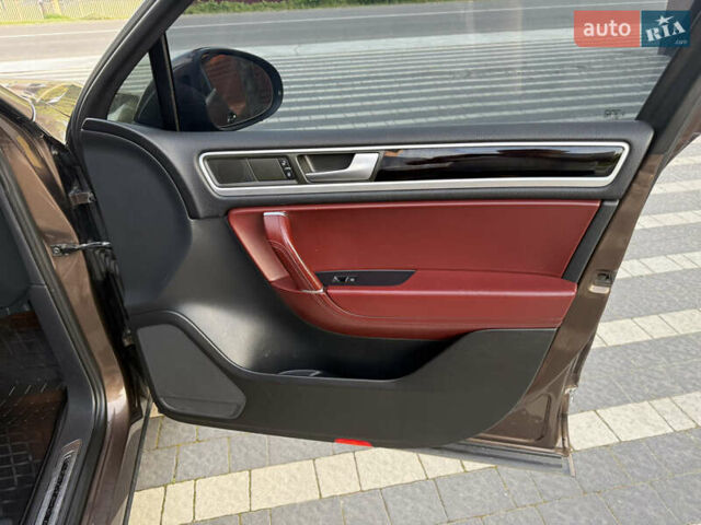 Коричневый Фольксваген Туарег, объемом двигателя 2.97 л и пробегом 228 тыс. км за 18200 $, фото 18 на Automoto.ua