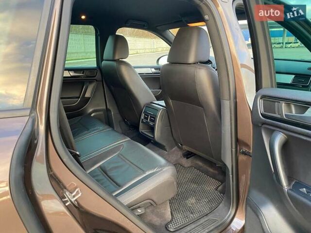 Коричневый Фольксваген Туарег, объемом двигателя 3 л и пробегом 241 тыс. км за 17100 $, фото 4 на Automoto.ua