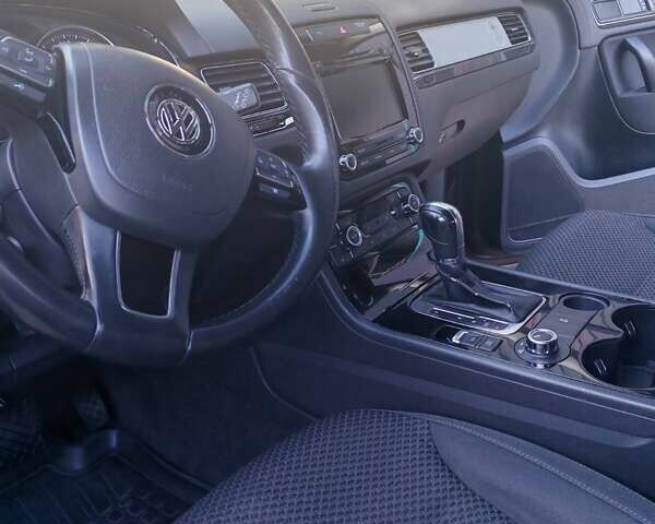 Коричневий Фольксваген Туарег, об'ємом двигуна 3 л та пробігом 319 тис. км за 14900 $, фото 9 на Automoto.ua