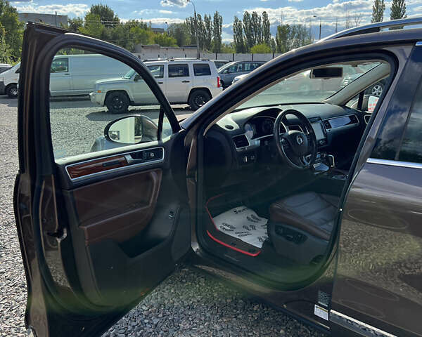 Коричневий Фольксваген Туарег, об'ємом двигуна 3 л та пробігом 251 тис. км за 20900 $, фото 9 на Automoto.ua