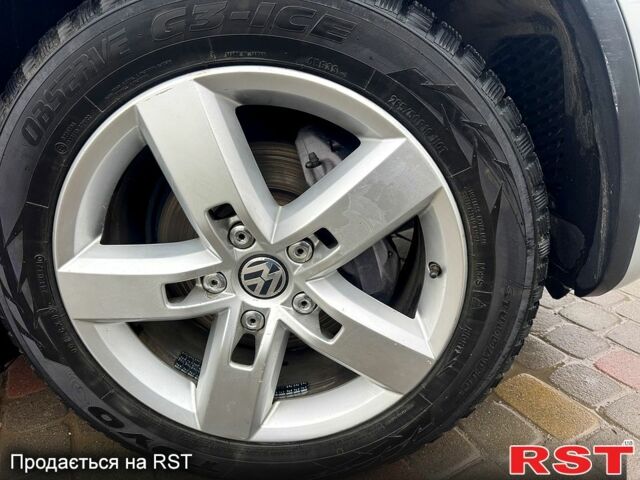 Коричневий Фольксваген Туарег, об'ємом двигуна 2 л та пробігом 345 тис. км за 16500 $, фото 7 на Automoto.ua