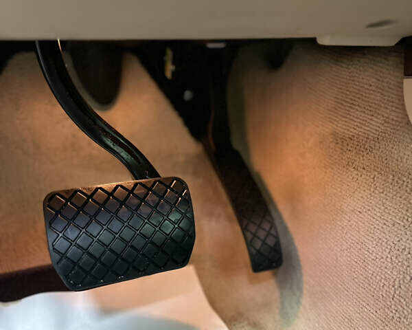 Коричневий Фольксваген Туарег, об'ємом двигуна 2.97 л та пробігом 207 тис. км за 23999 $, фото 24 на Automoto.ua