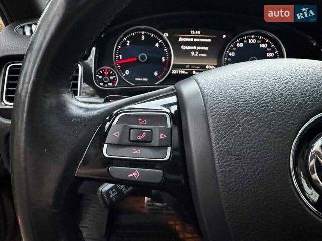 Коричневий Фольксваген Туарег, об'ємом двигуна 3 л та пробігом 296 тис. км за 19390 $, фото 16 на Automoto.ua