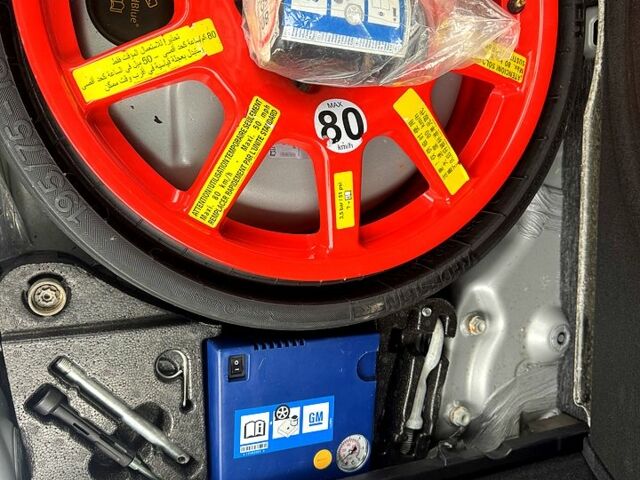 Коричневий Фольксваген Туарег, об'ємом двигуна 2 л та пробігом 345 тис. км за 16500 $, фото 8 на Automoto.ua