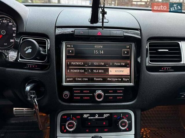 Коричневий Фольксваген Туарег, об'ємом двигуна 3 л та пробігом 296 тис. км за 19390 $, фото 19 на Automoto.ua