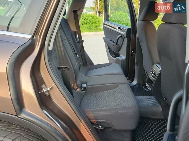 Коричневий Фольксваген Туарег, об'ємом двигуна 2.97 л та пробігом 130 тис. км за 22300 $, фото 44 на Automoto.ua