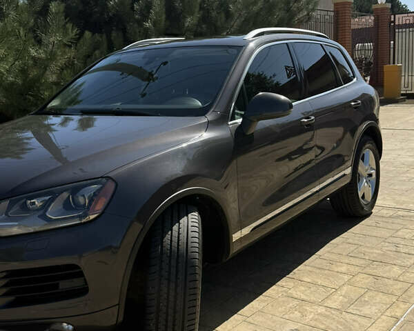 Коричневый Фольксваген Туарег, объемом двигателя 3.6 л и пробегом 206 тыс. км за 20000 $, фото 1 на Automoto.ua