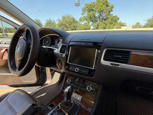 Коричневый Фольксваген Туарег, объемом двигателя 3.6 л и пробегом 206 тыс. км за 19500 $, фото 1 на Automoto.ua