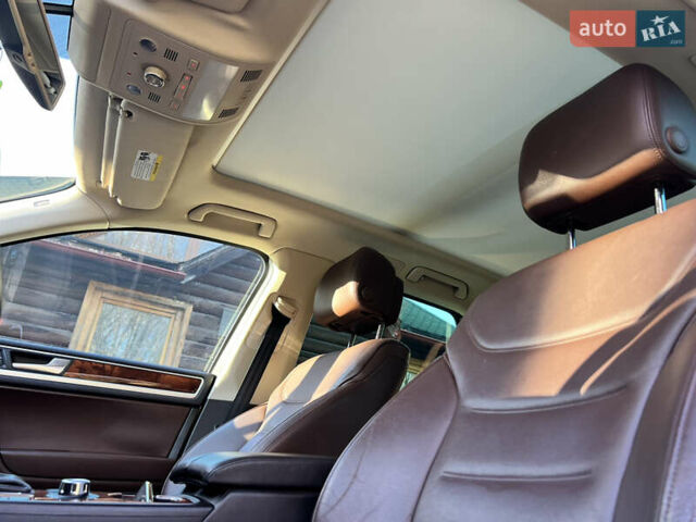 Коричневий Фольксваген Туарег, об'ємом двигуна 3 л та пробігом 245 тис. км за 17999 $, фото 45 на Automoto.ua