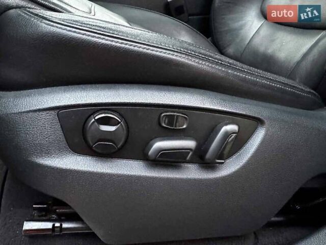 Коричневий Фольксваген Туарег, об'ємом двигуна 3 л та пробігом 296 тис. км за 19390 $, фото 13 на Automoto.ua