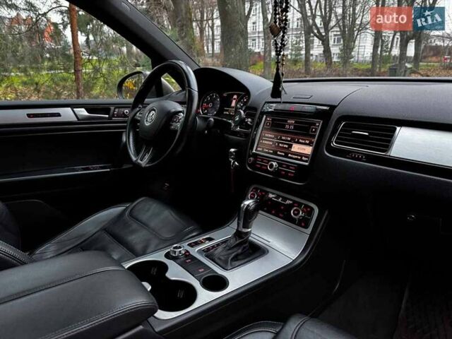 Коричневий Фольксваген Туарег, об'ємом двигуна 3 л та пробігом 296 тис. км за 19390 $, фото 32 на Automoto.ua