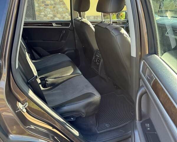 Коричневый Фольксваген Туарег, объемом двигателя 2.97 л и пробегом 237 тыс. км за 17499 $, фото 7 на Automoto.ua